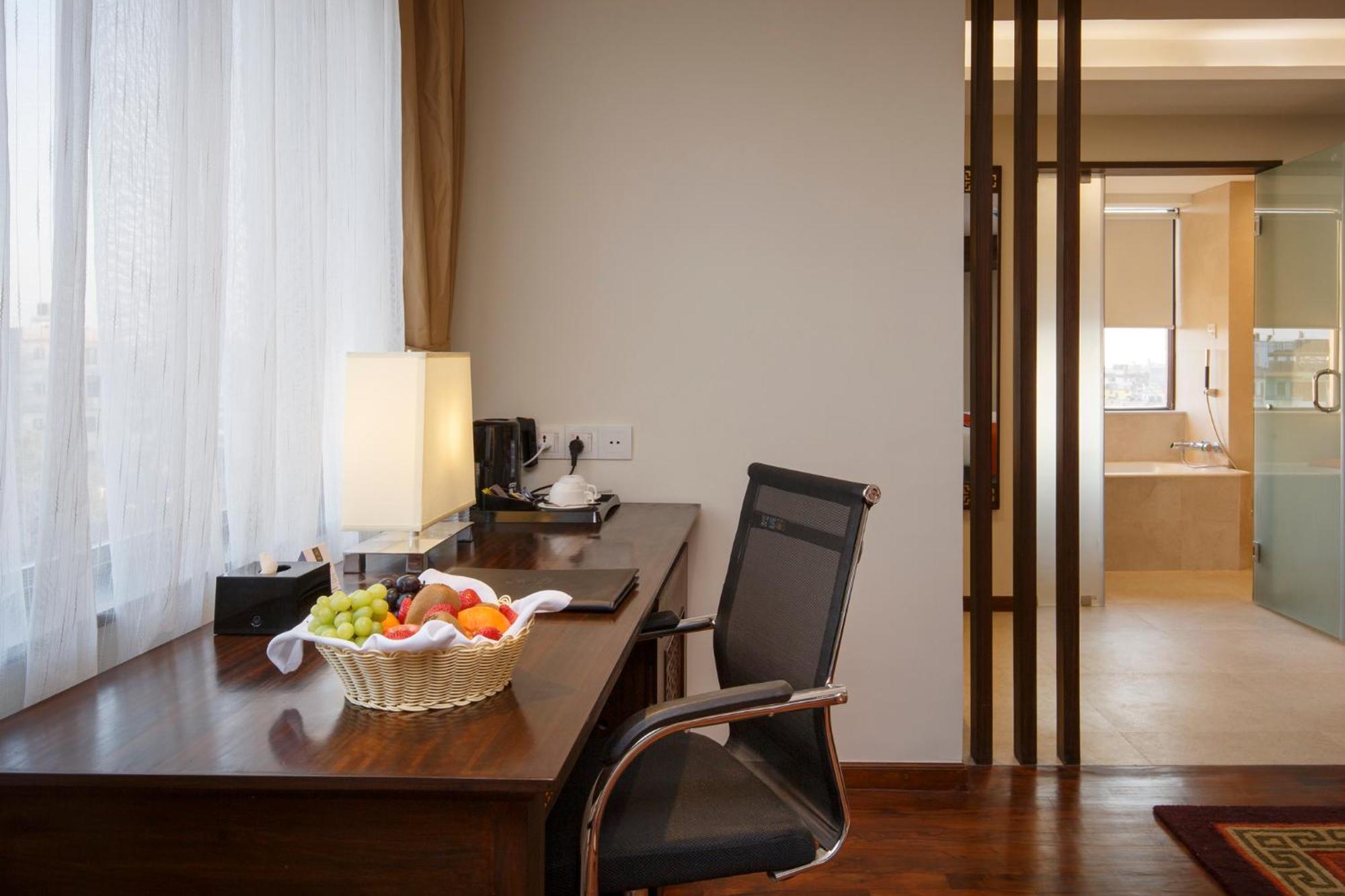 Ramada By Wyndham Kathmandu Dhumbarahi Hotell Eksteriør bilde