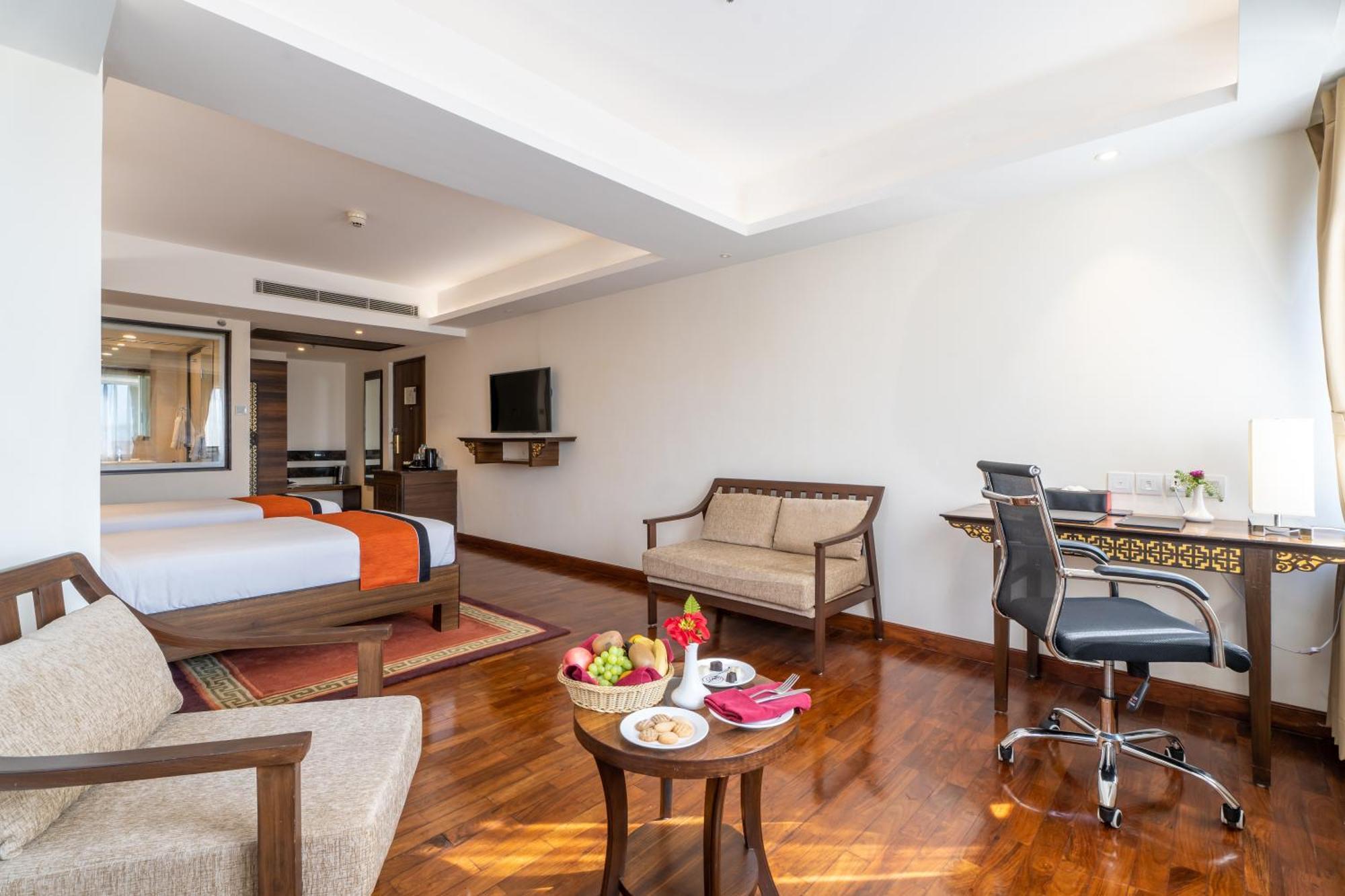 Ramada By Wyndham Kathmandu Dhumbarahi Hotell Eksteriør bilde