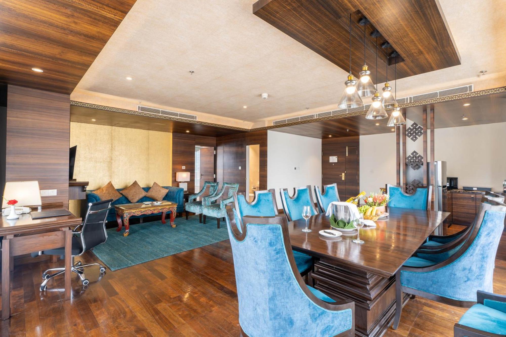 Ramada By Wyndham Kathmandu Dhumbarahi Hotell Eksteriør bilde