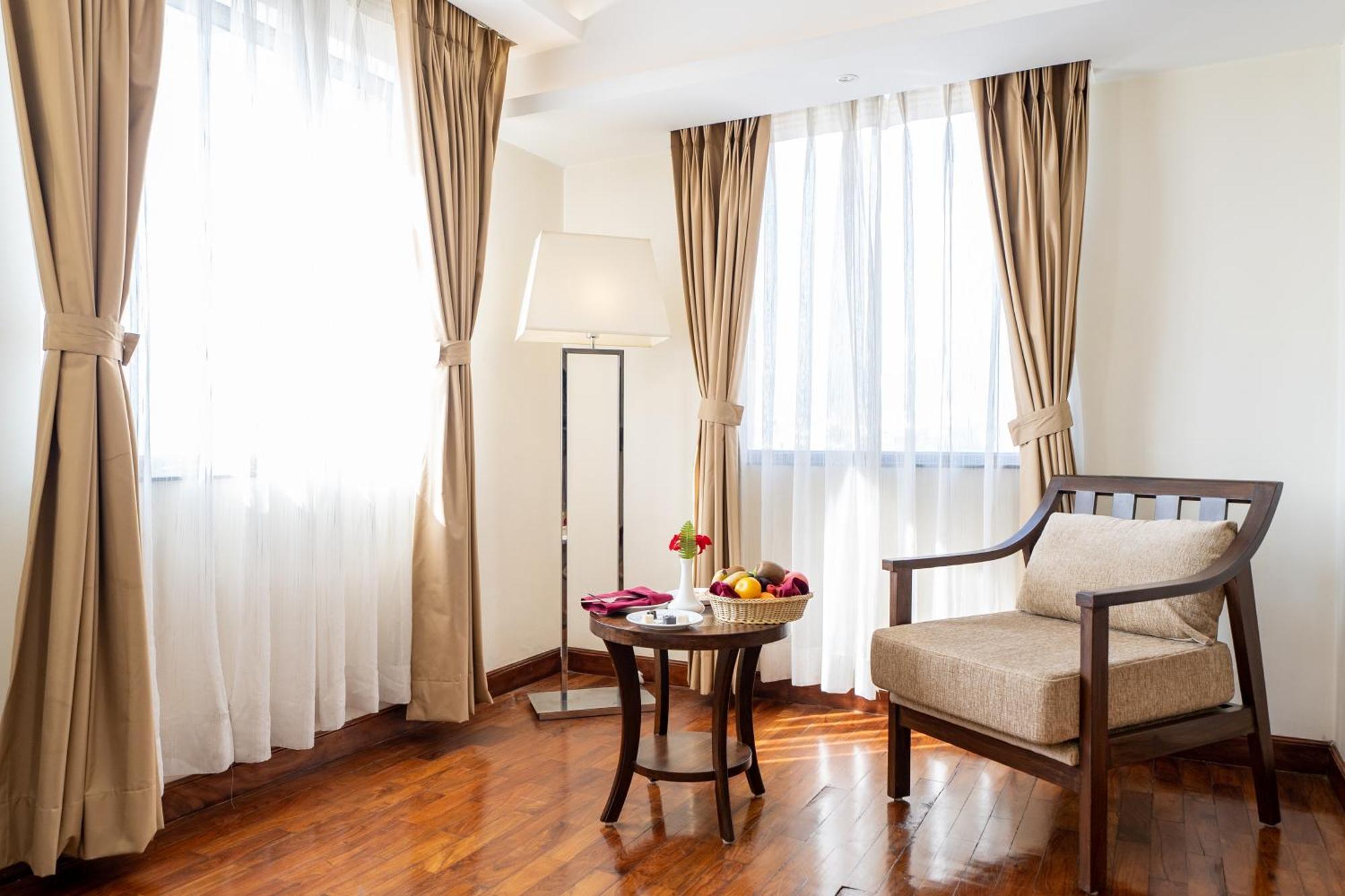 Ramada By Wyndham Kathmandu Dhumbarahi Hotell Eksteriør bilde
