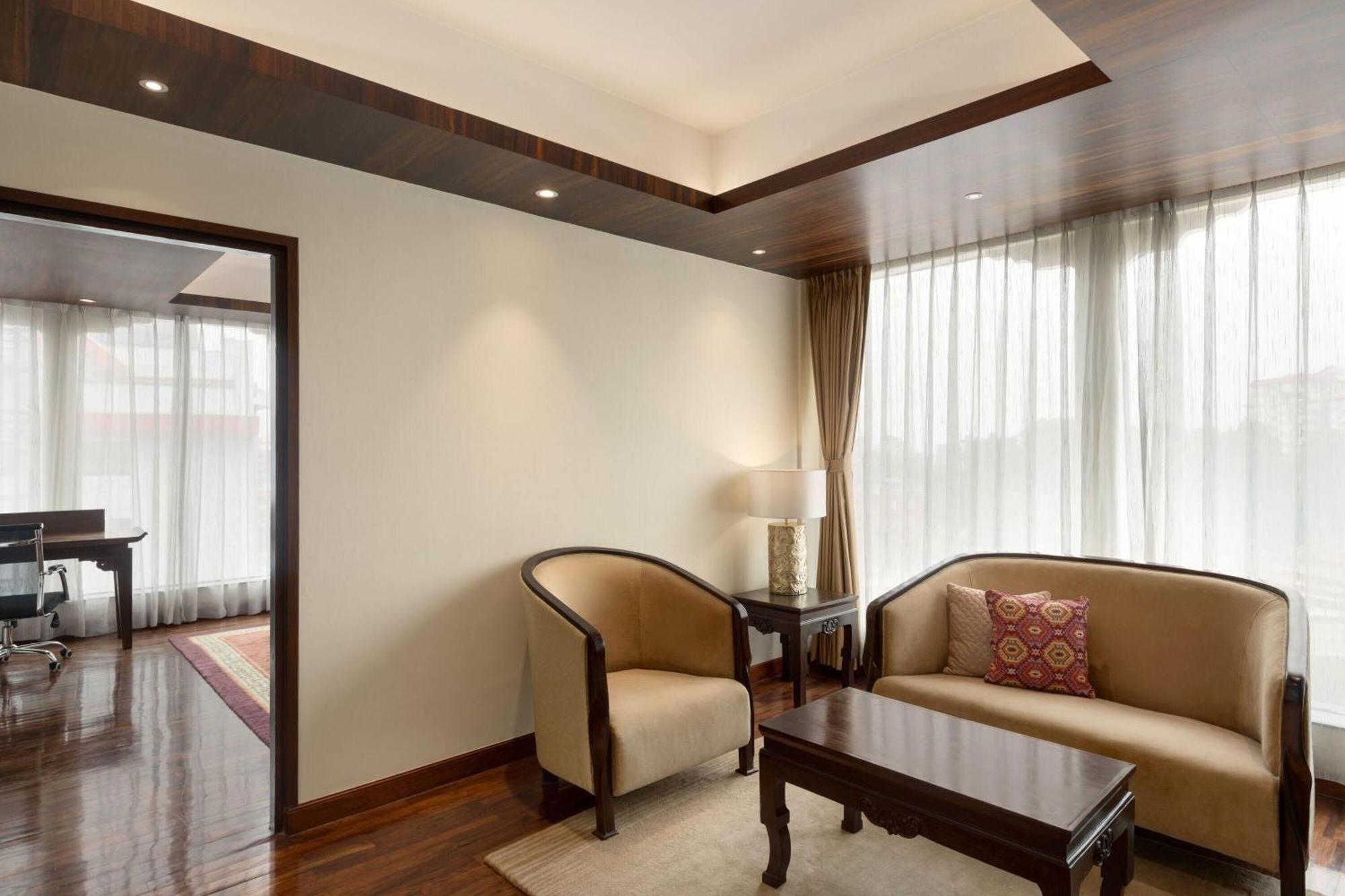 Ramada By Wyndham Kathmandu Dhumbarahi Hotell Eksteriør bilde